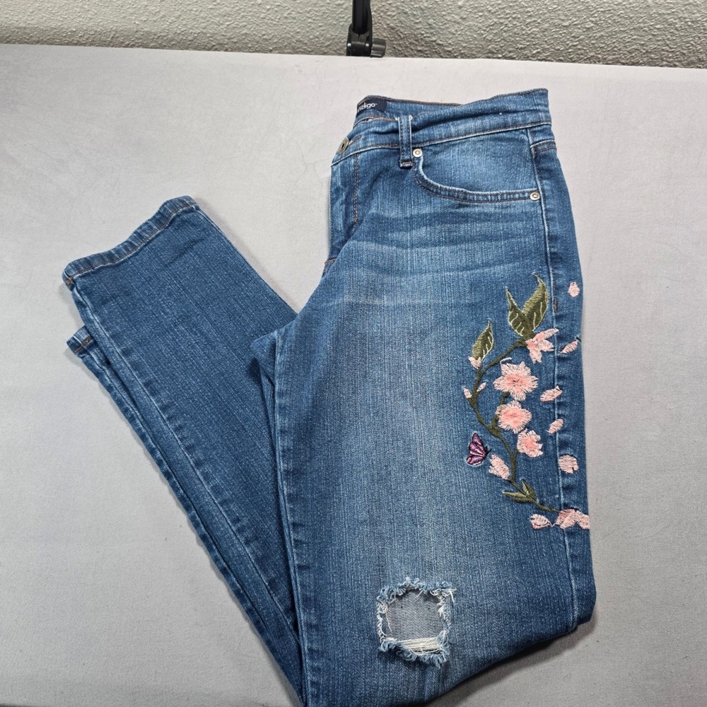 Great Northwest Indigo Floral Embroidered Distressed Skinny Jeans Blue Size 6